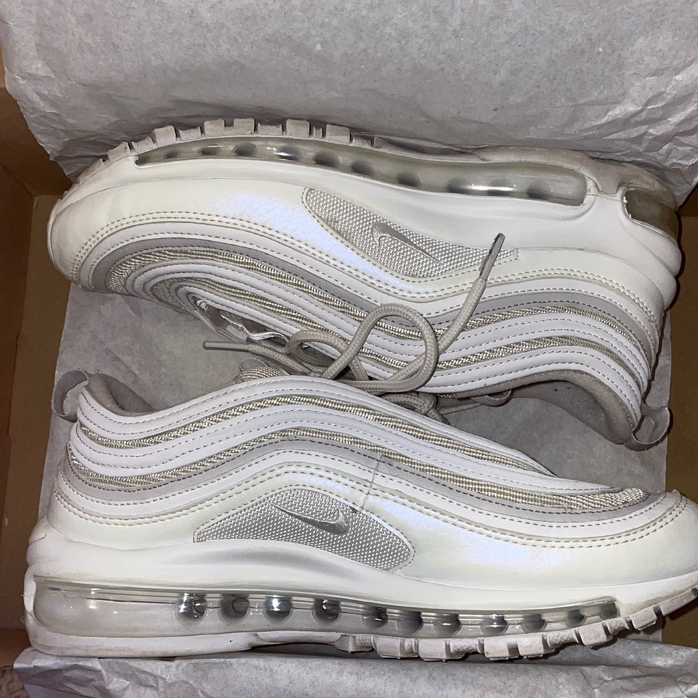 AIR MAX 97 SIZE 6Y (7.5 WOMEN’S)